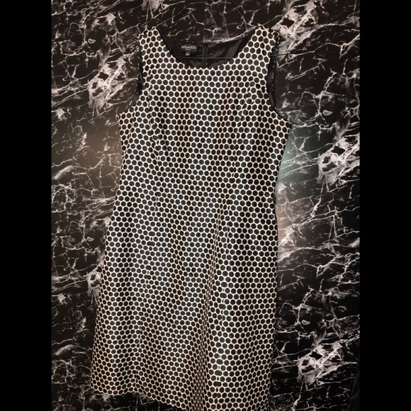 Ladies Dress - Picture 1 of 3